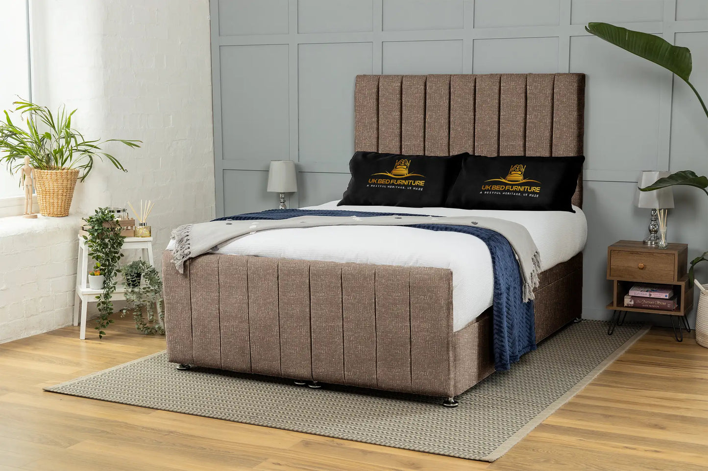 Venetian Ottoman Bed