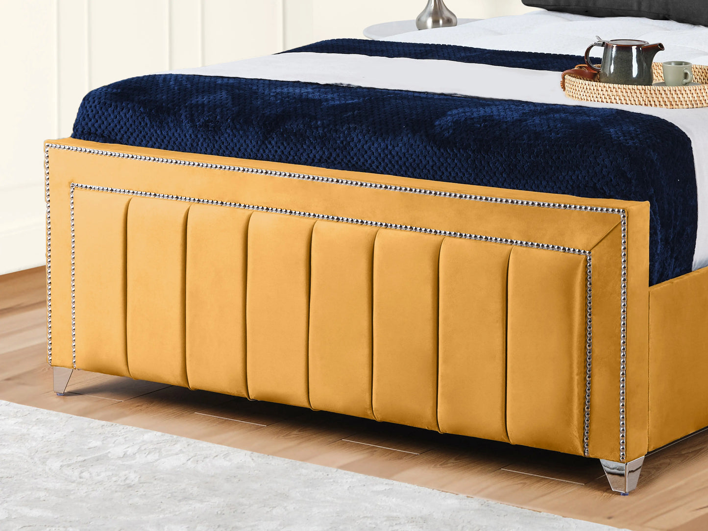 Serena Upholstered bed