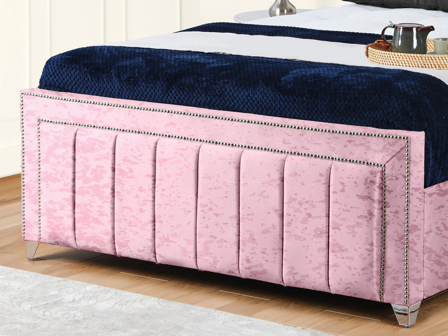 Serena Upholstered bed