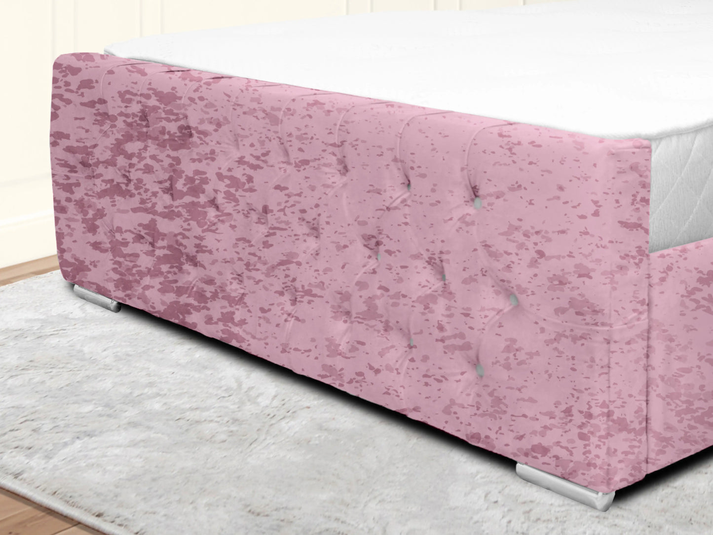 Kendall Winged Upholstered Bed