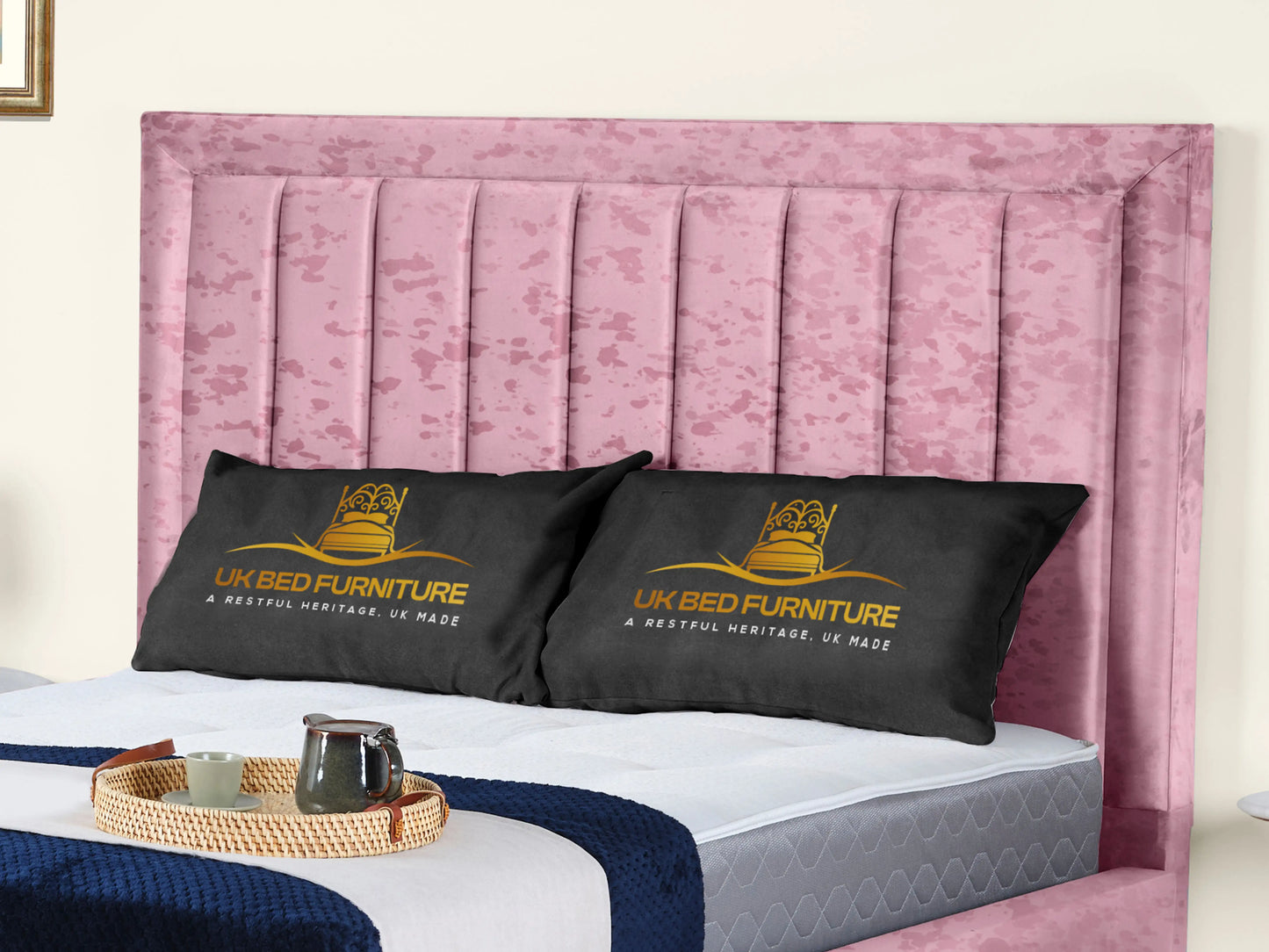 Grand panel Upholstered bed
