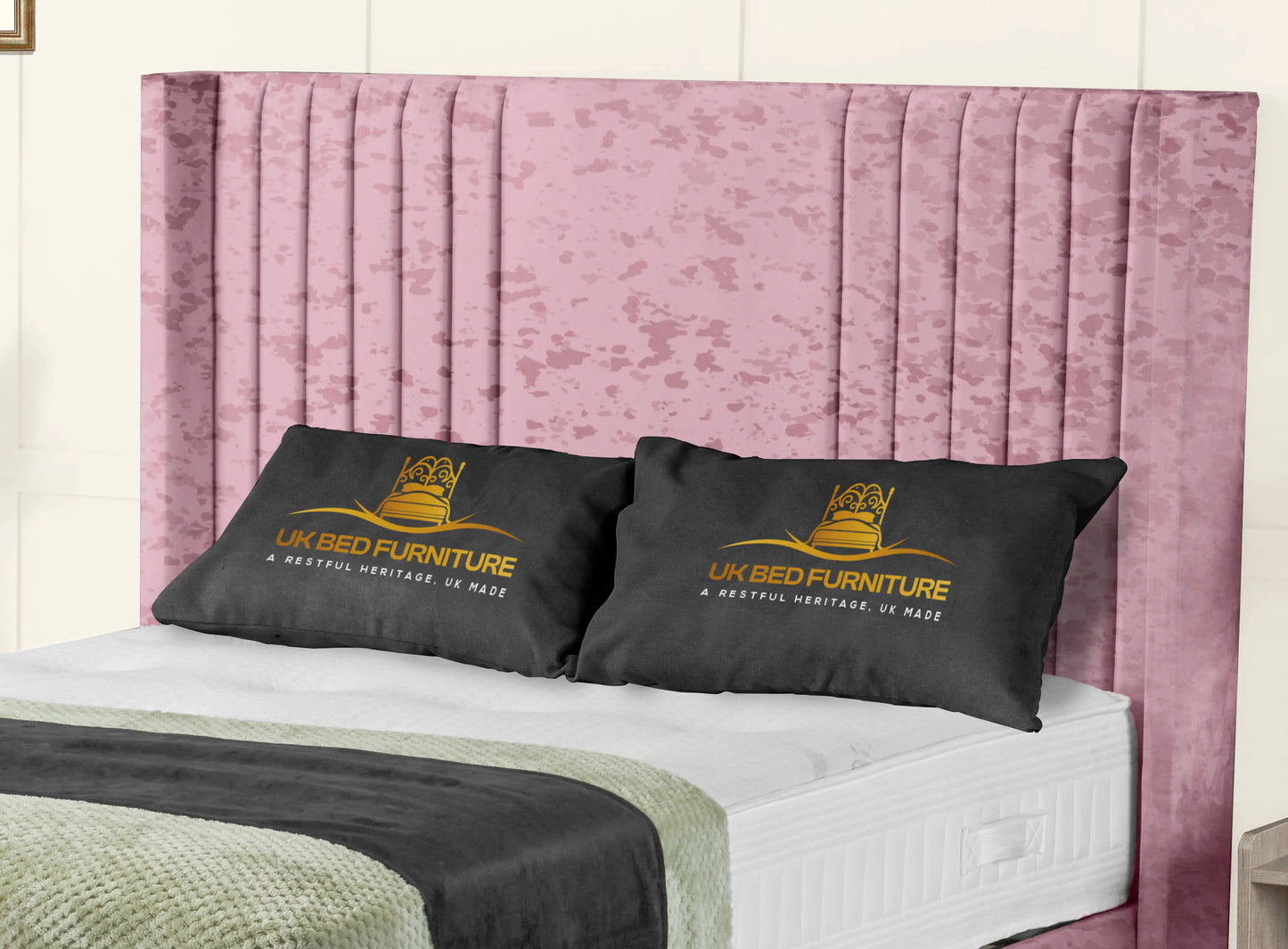 Elise lined winged Upholstered Bed