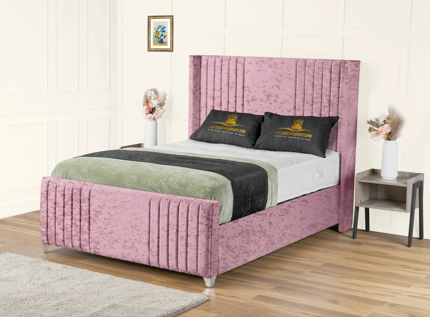 Elise lined winged Upholstered Bed