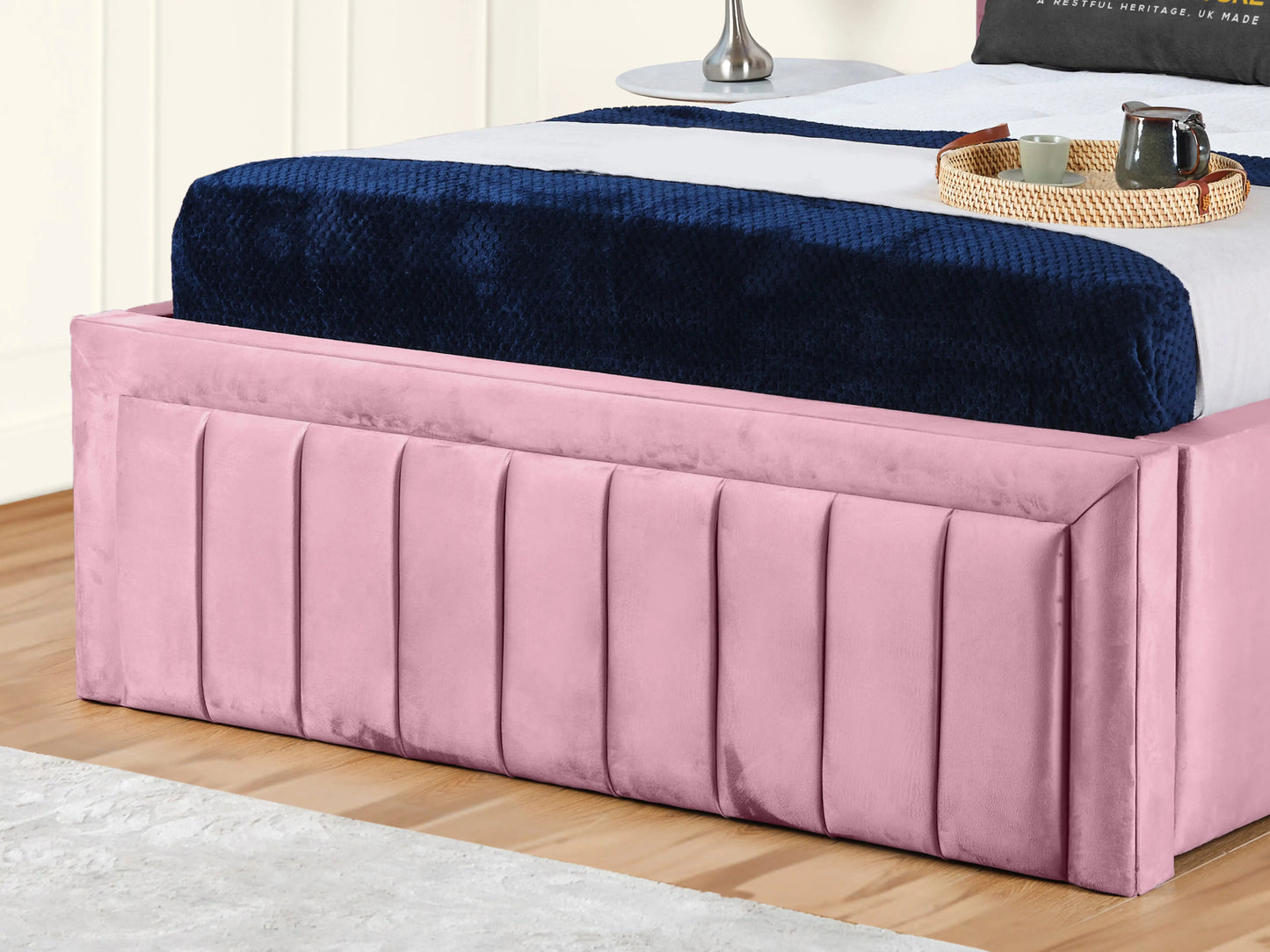 Grand panel Upholstered bed