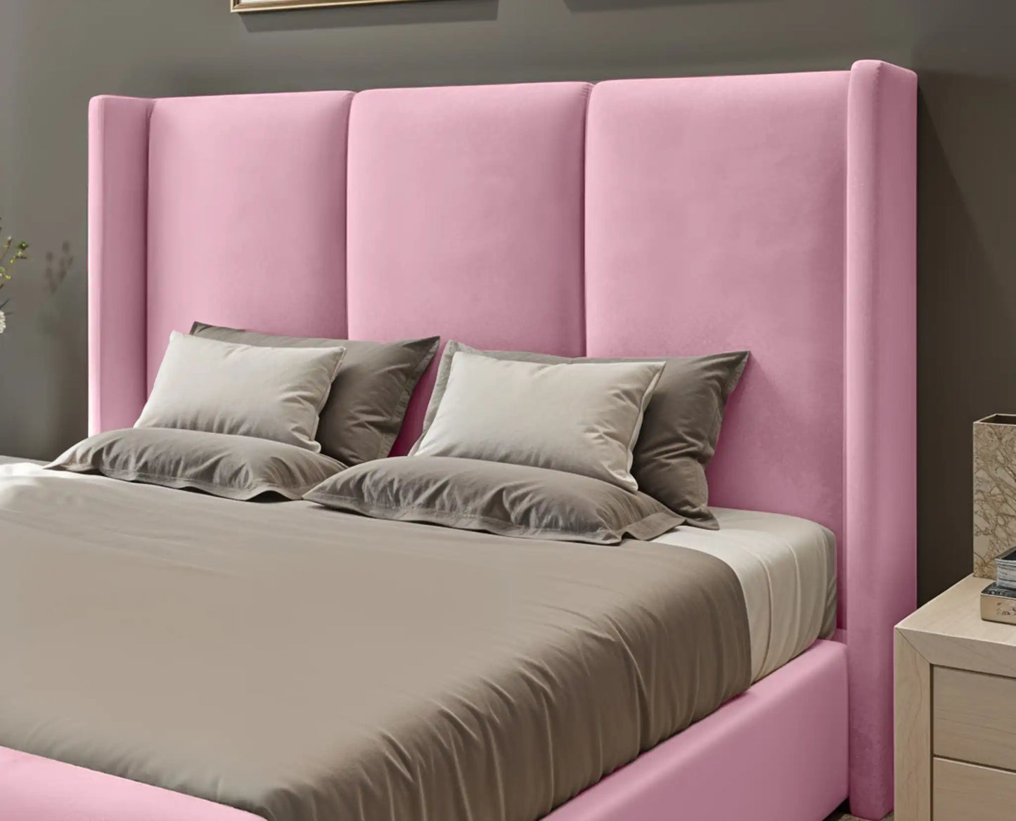 Miami winged Upholstered Bed