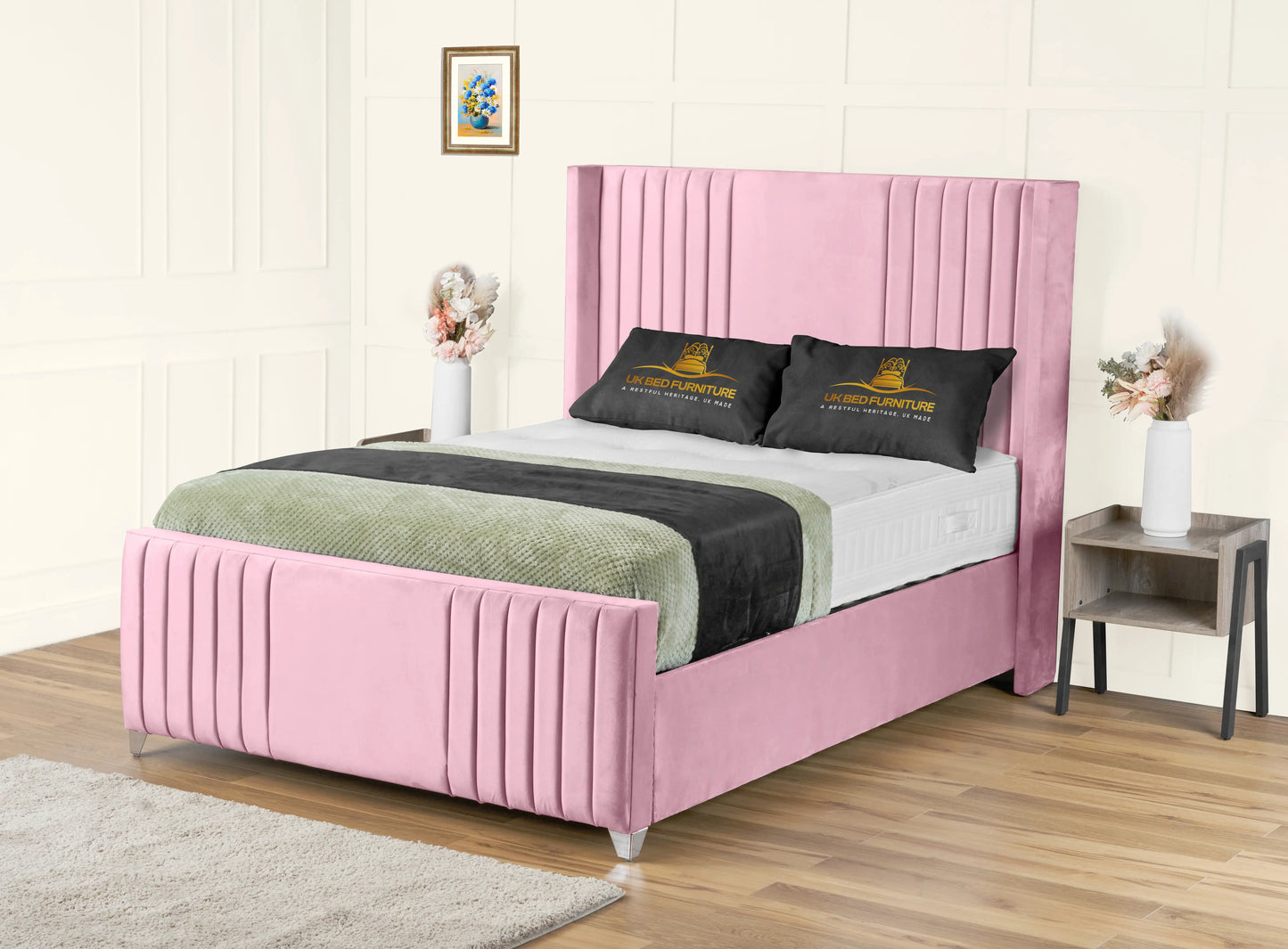 Elise lined winged Upholstered Bed