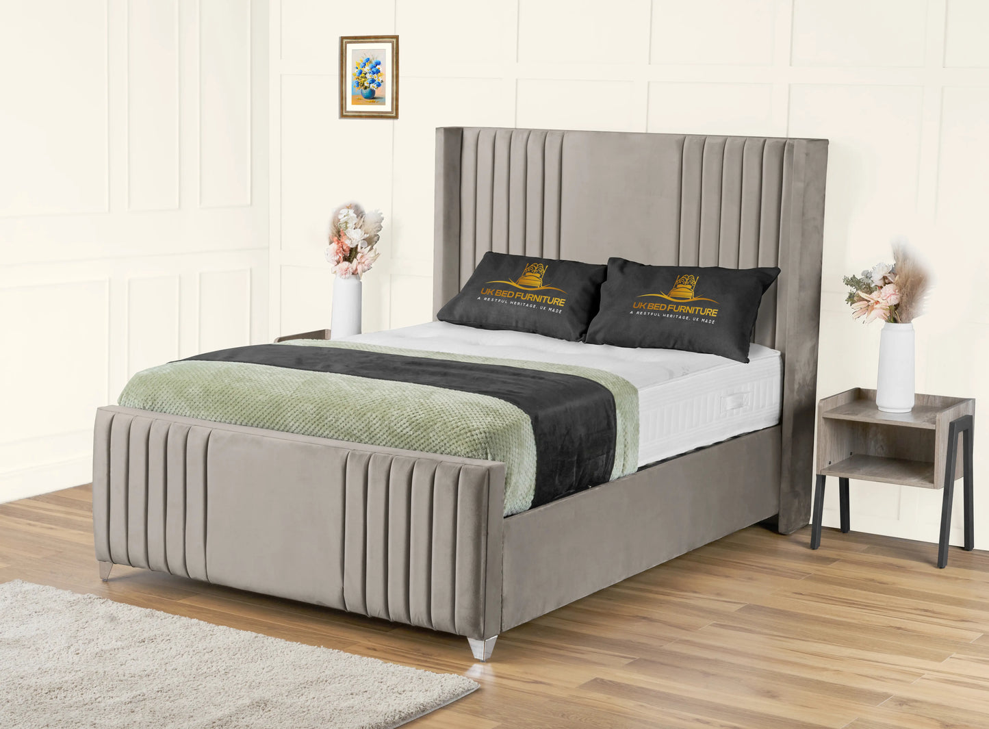 Elise lined winged Upholstered Bed