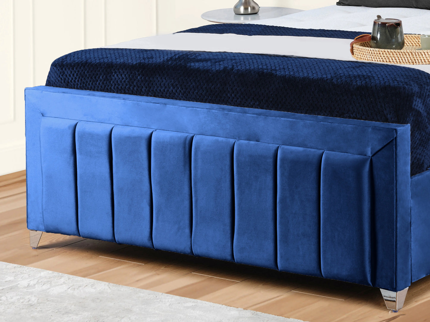 Sierra upholstered Bed