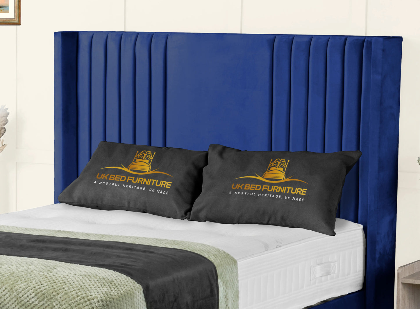Elise lined winged Upholstered Bed