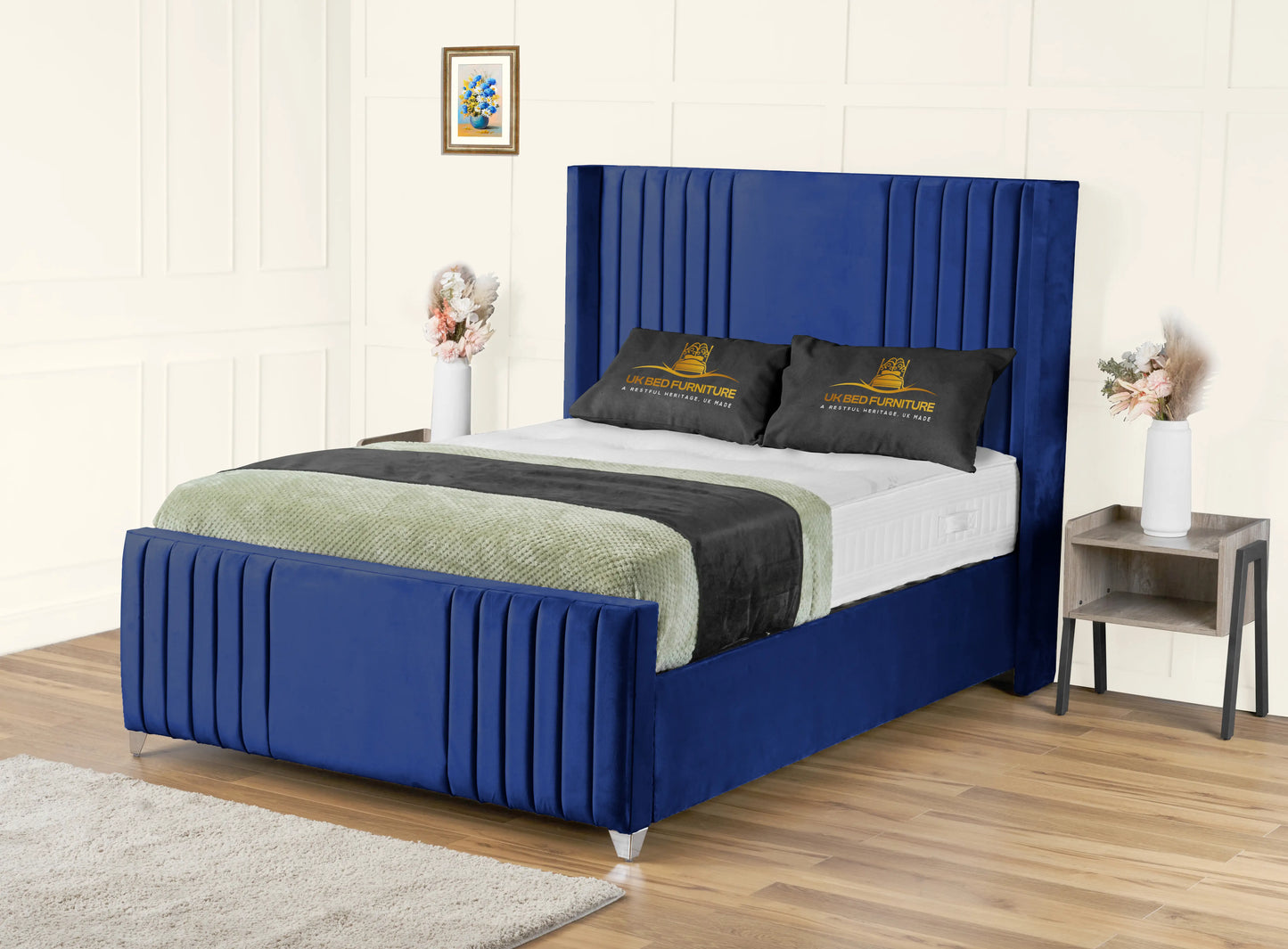 Elise lined winged Upholstered Bed