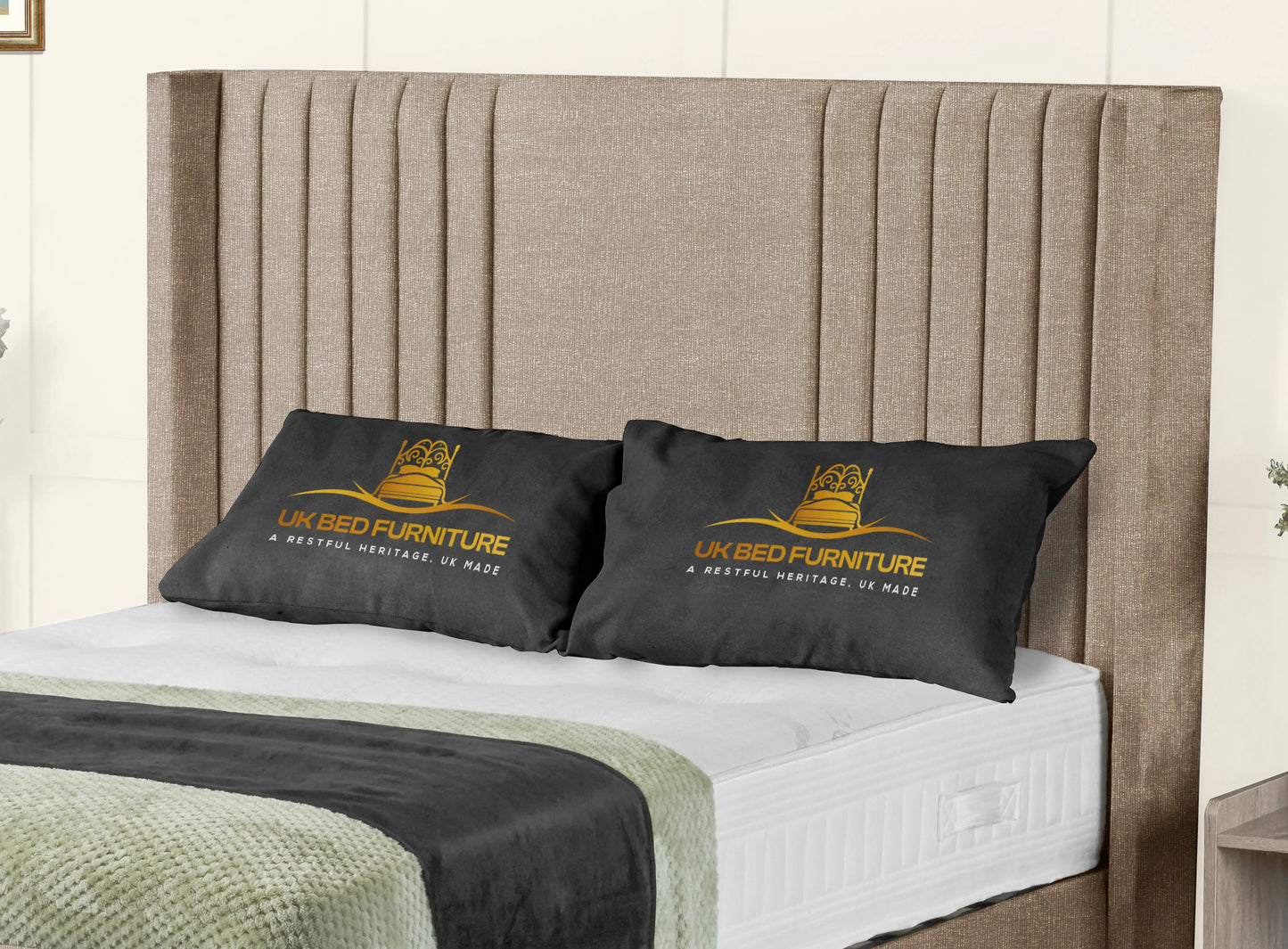 Elise lined winged Upholstered Bed