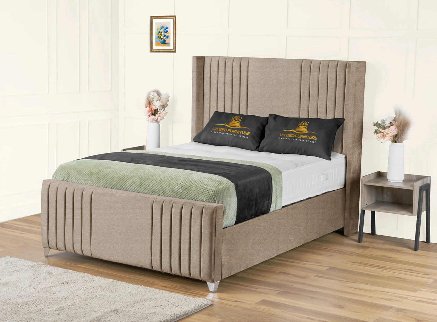 Elise lined winged Upholstered Bed
