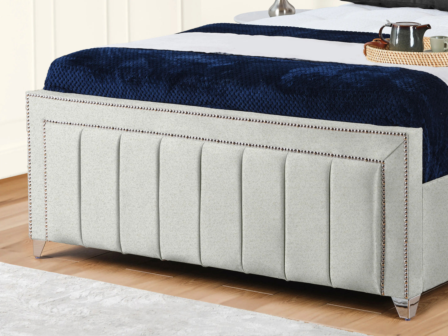 Serena Upholstered bed