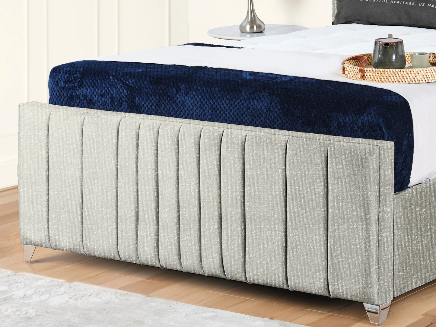 Valencia Lined Wings Upholstered Bed