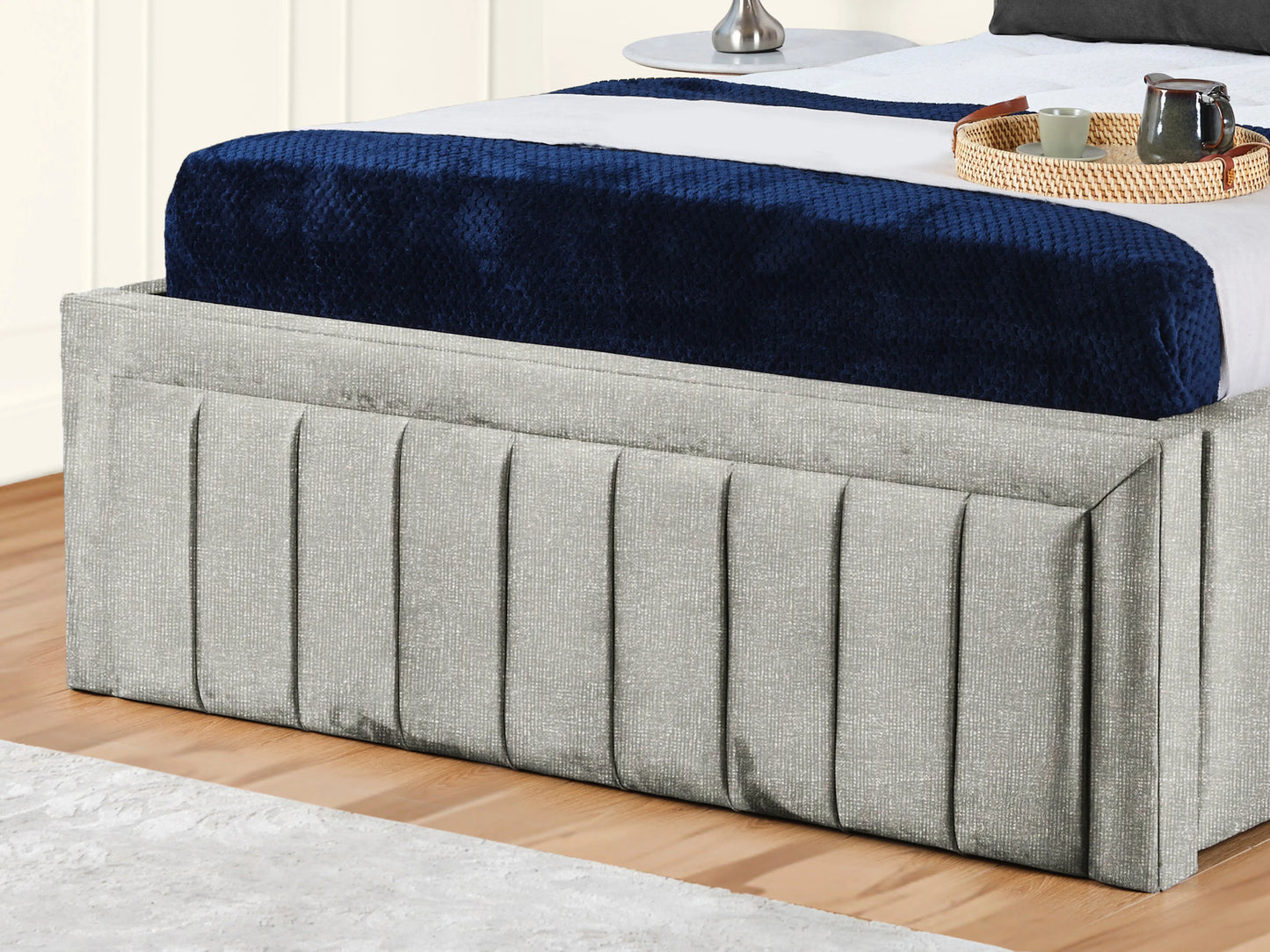 Grand panel Upholstered bed