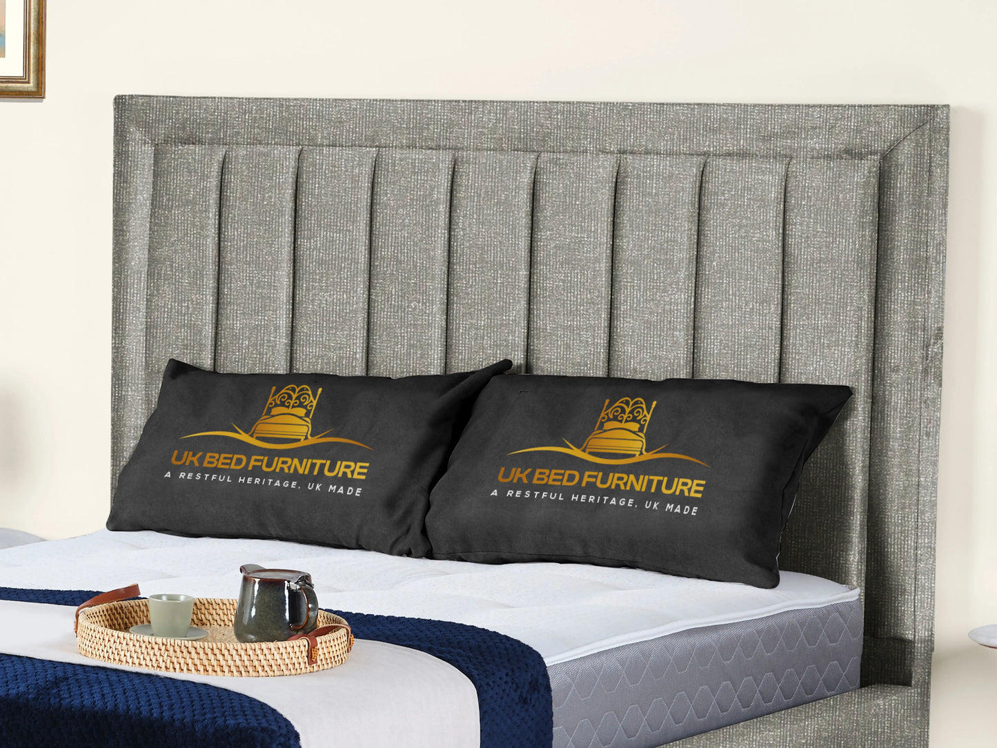 Grand panel Upholstered bed