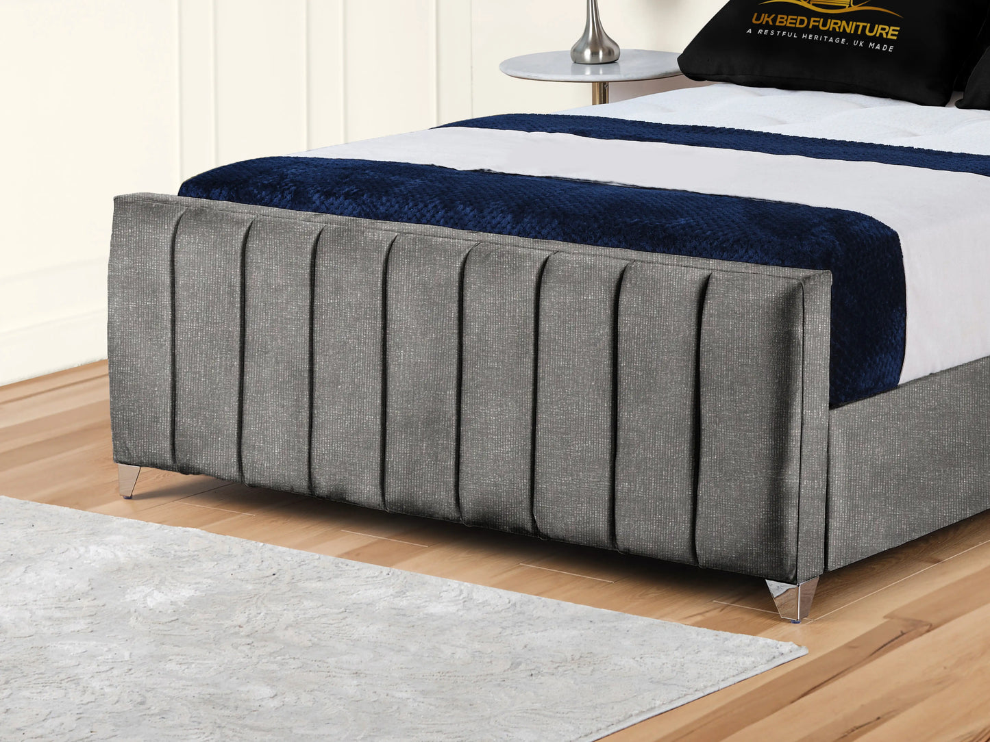 Lisburn Upholstered bed