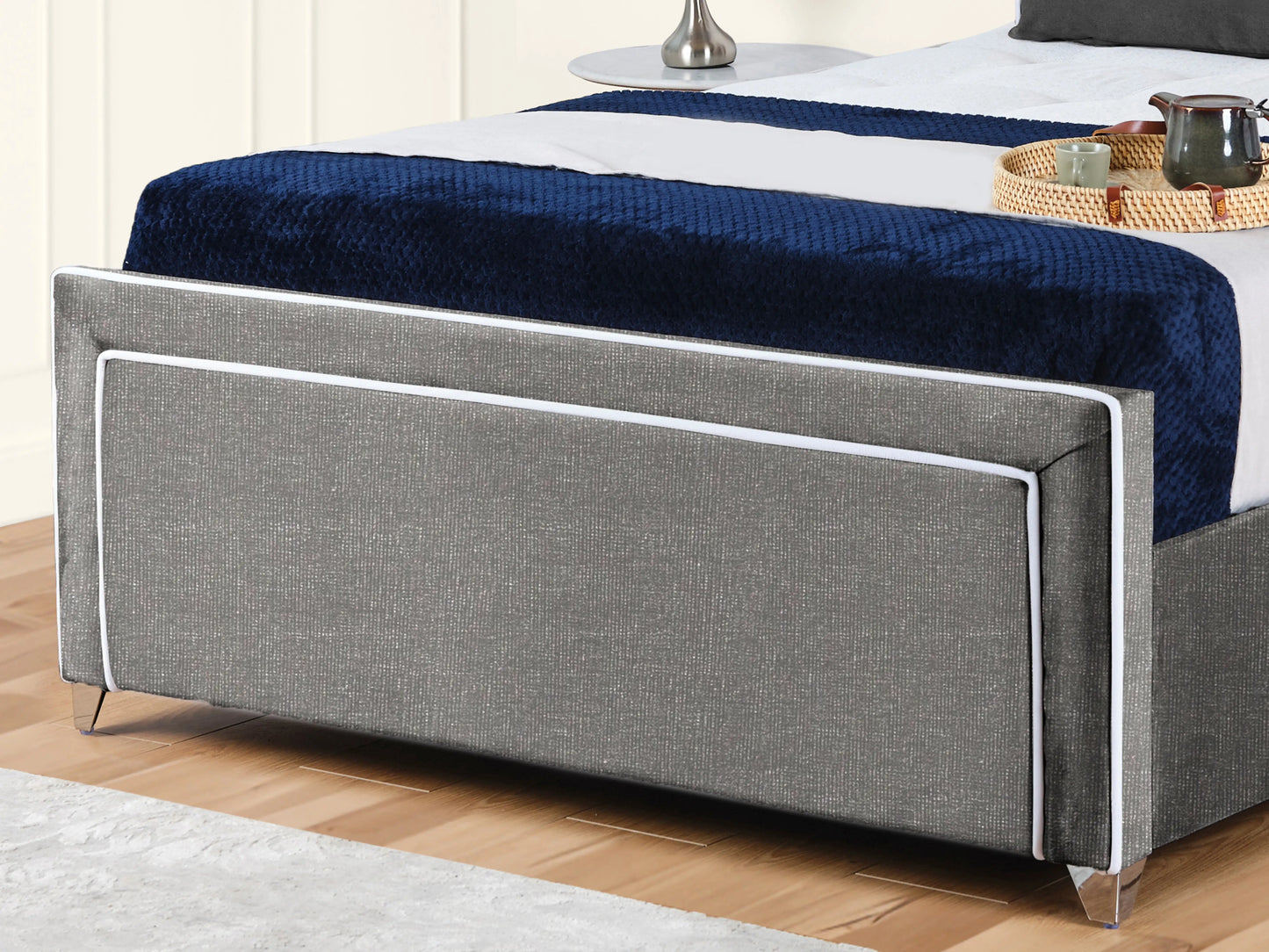 Ariana Upholstered Bed
