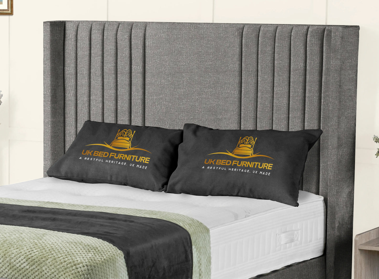 Elise lined winged Upholstered Bed