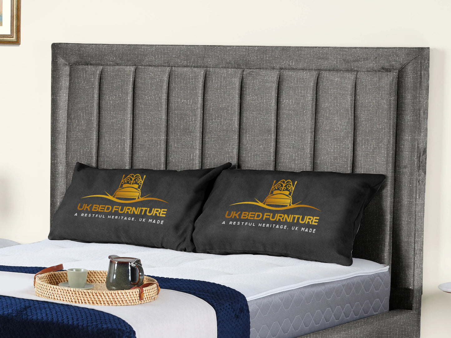 Grand panel Upholstered bed