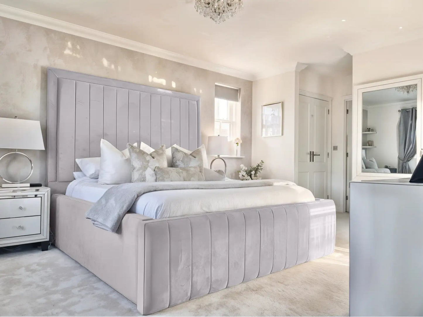 Geneva lined Upholstered Bed