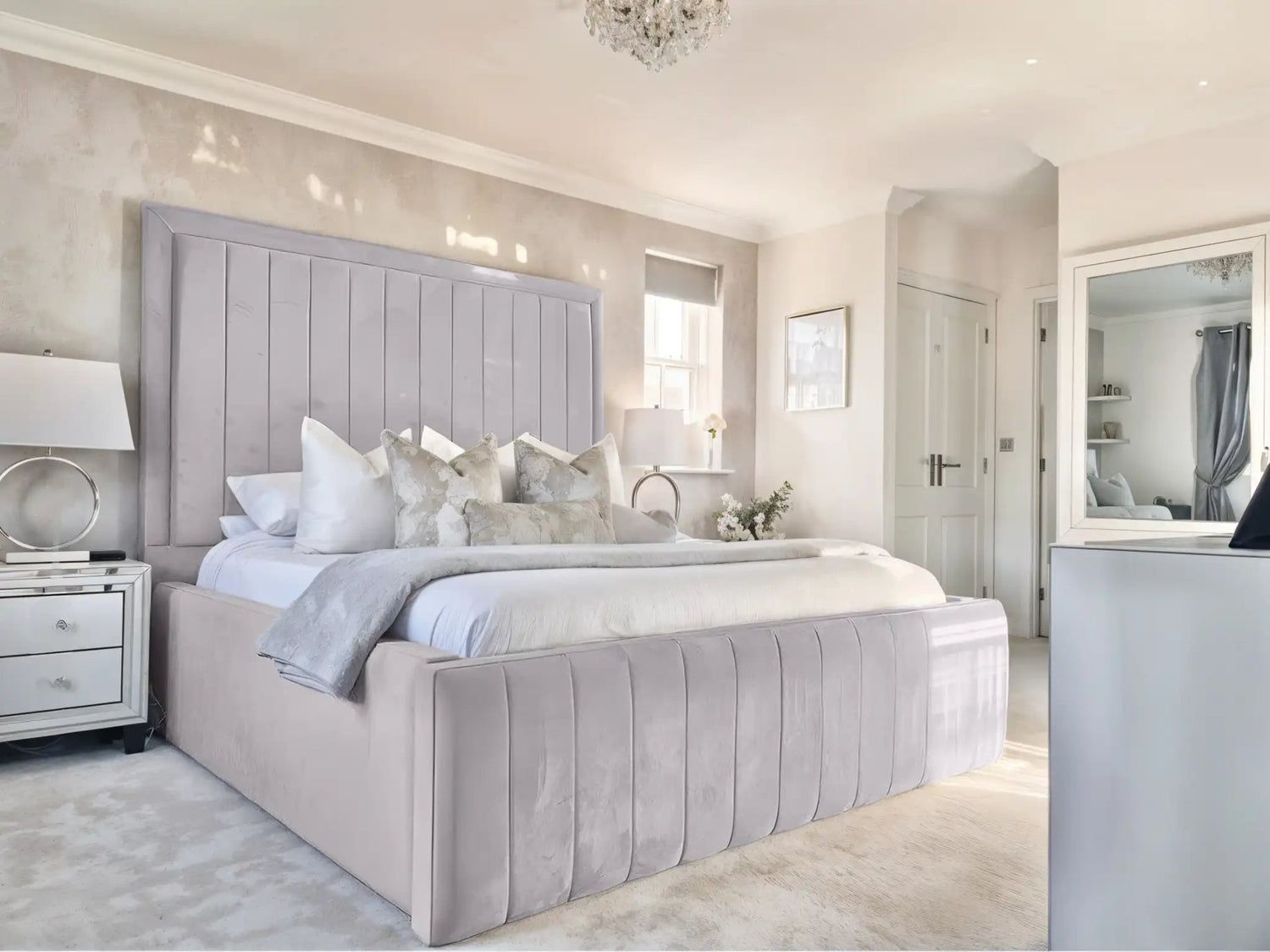 Geneva lined Upholstered Bed