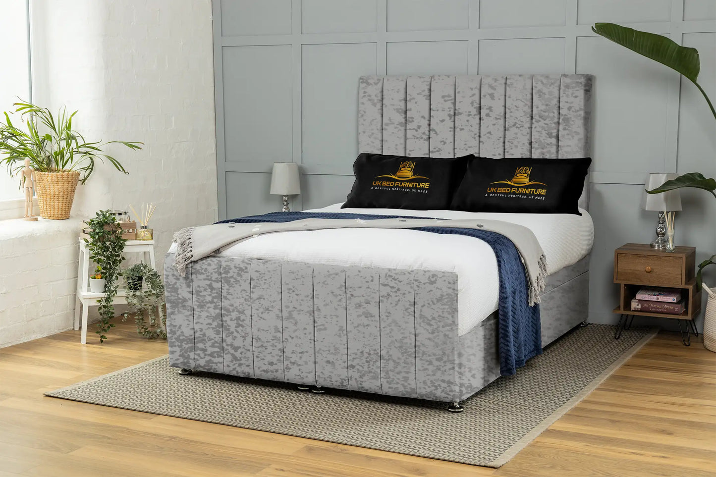 Venetian Ottoman Bed
