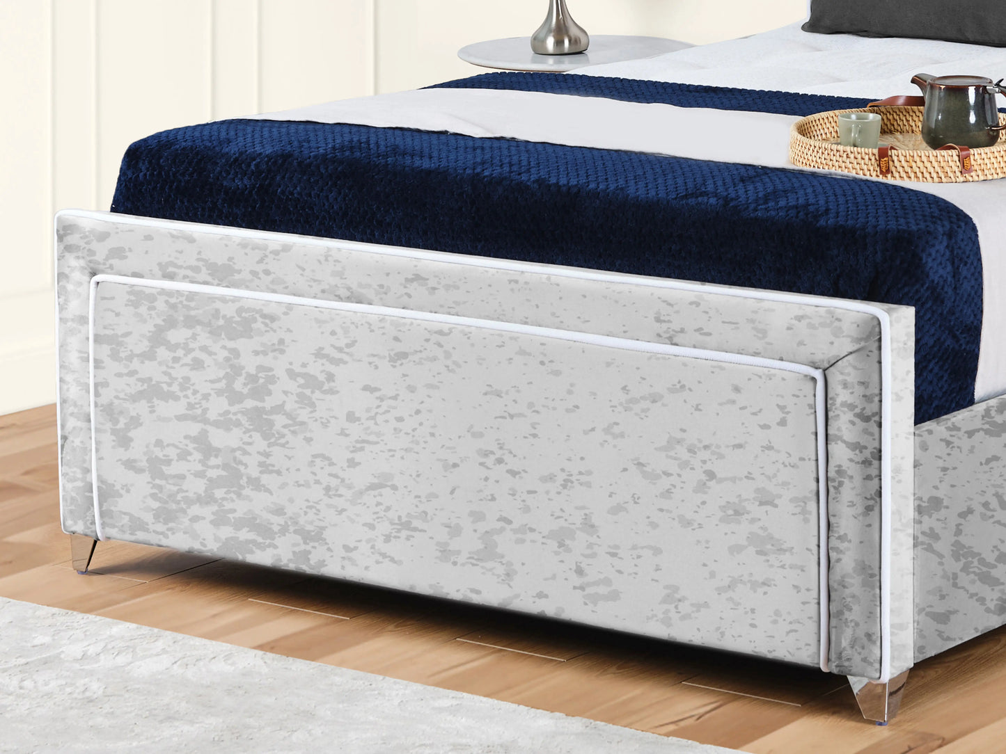 Ariana Upholstered Bed