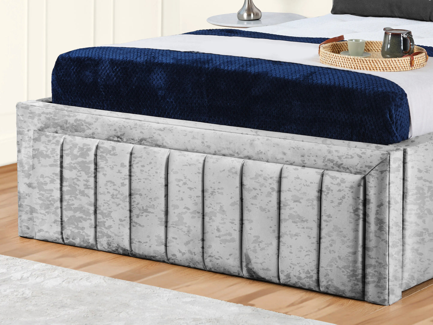 Grand panel Upholstered bed