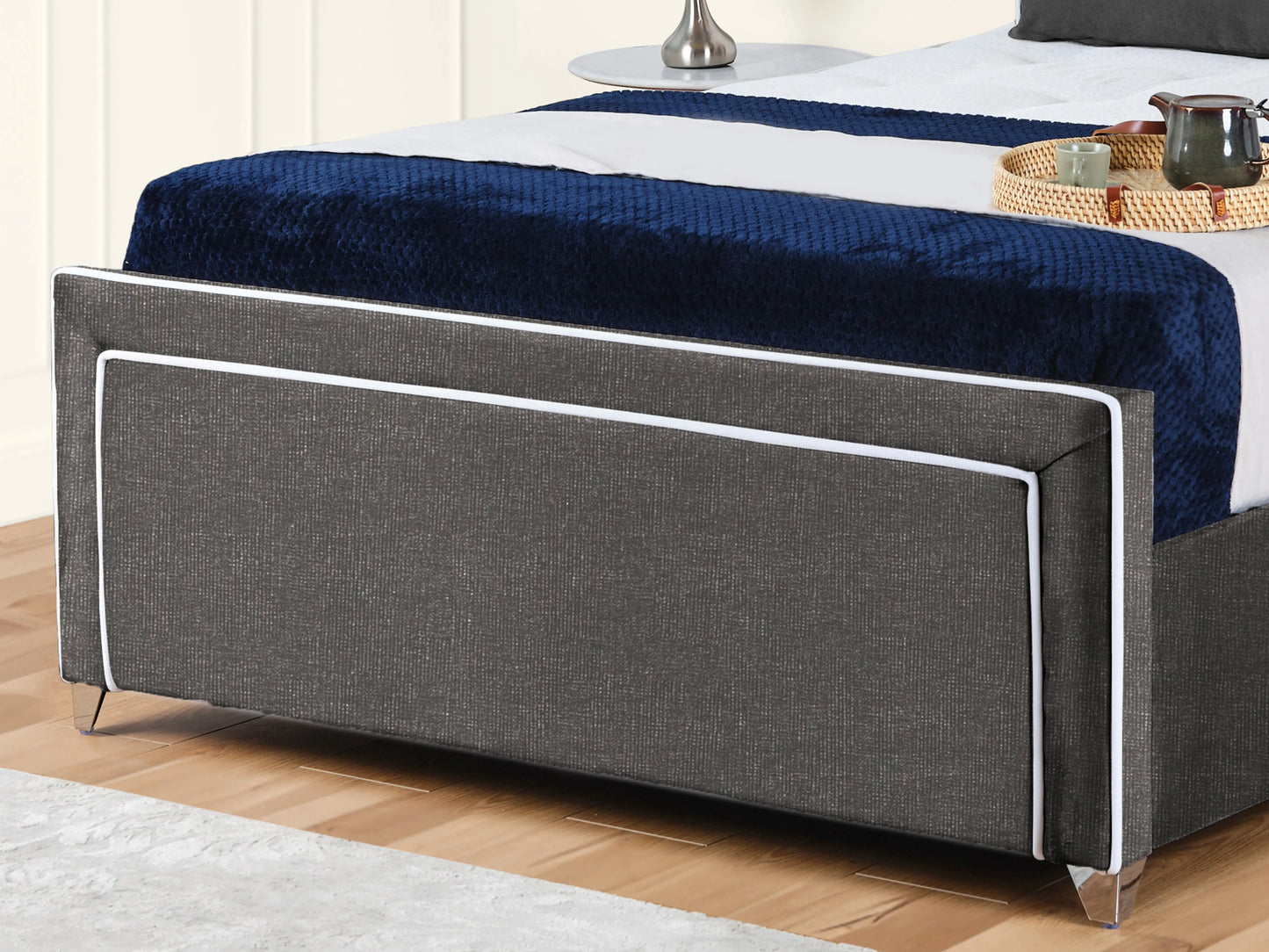 Ariana Upholstered Bed
