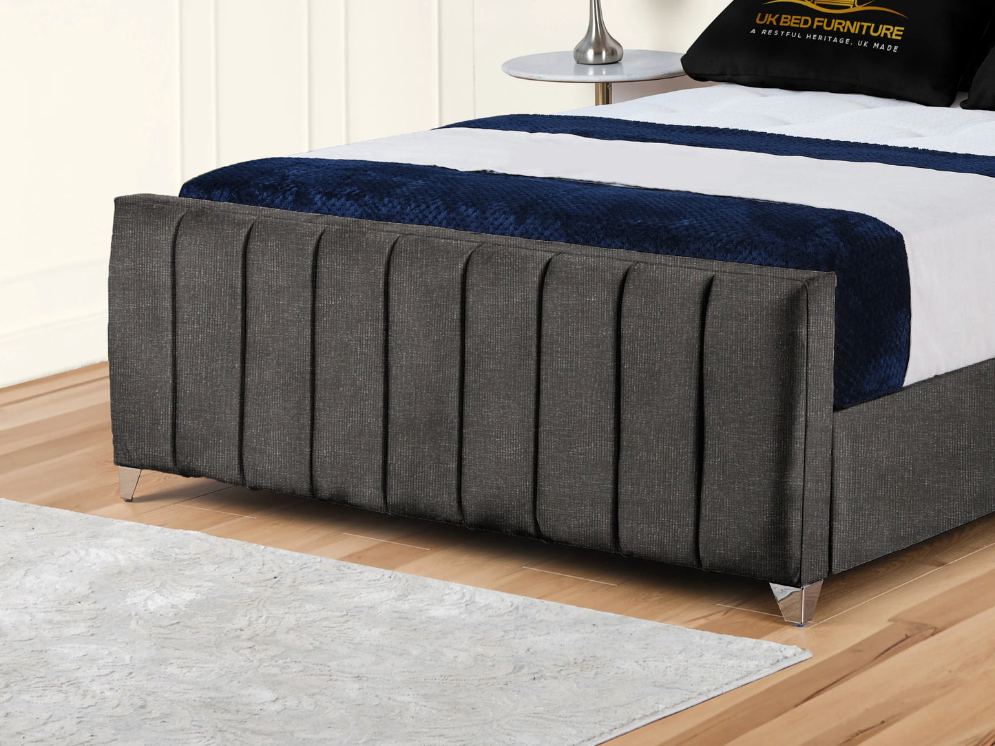 Lisburn Upholstered bed