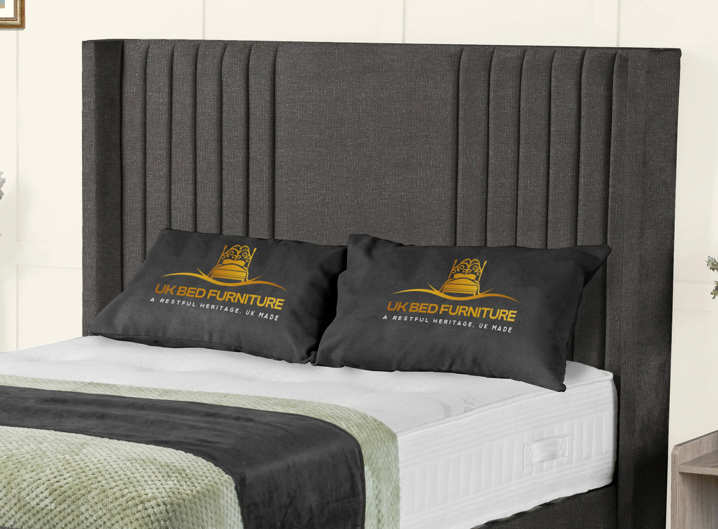 Elise lined winged Upholstered Bed