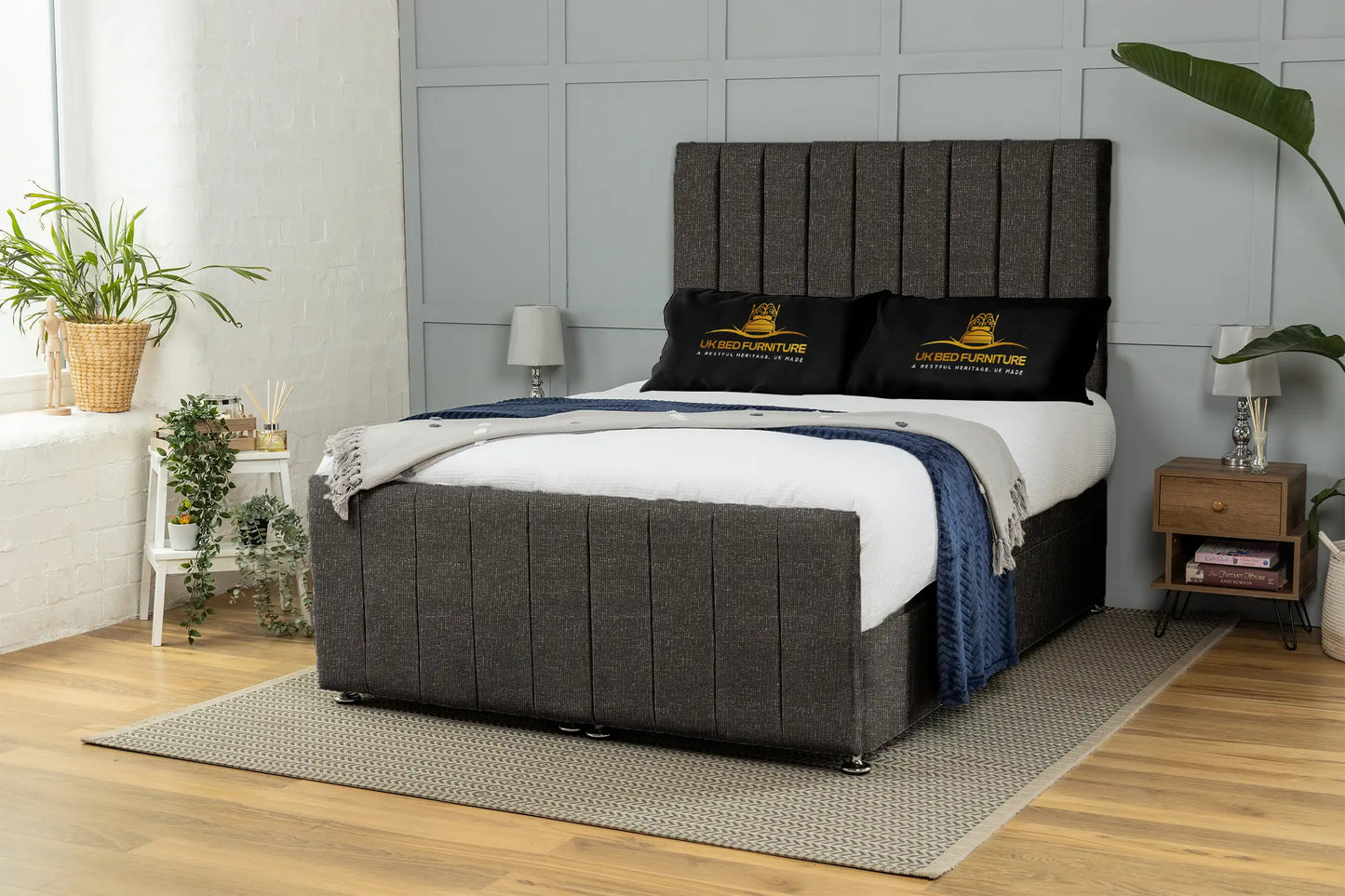 Venetian Ottoman Bed