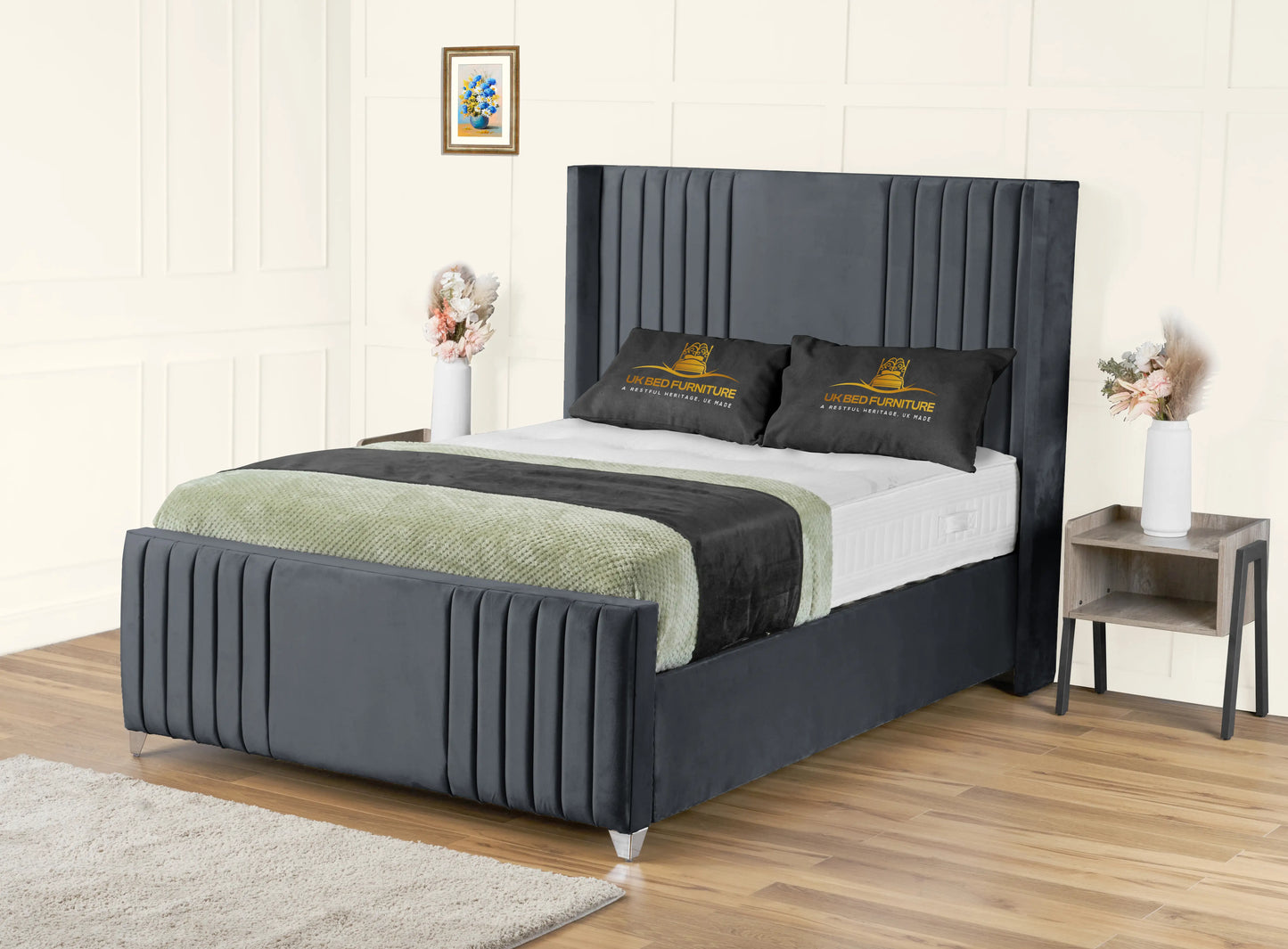 Elise lined winged Upholstered Bed
