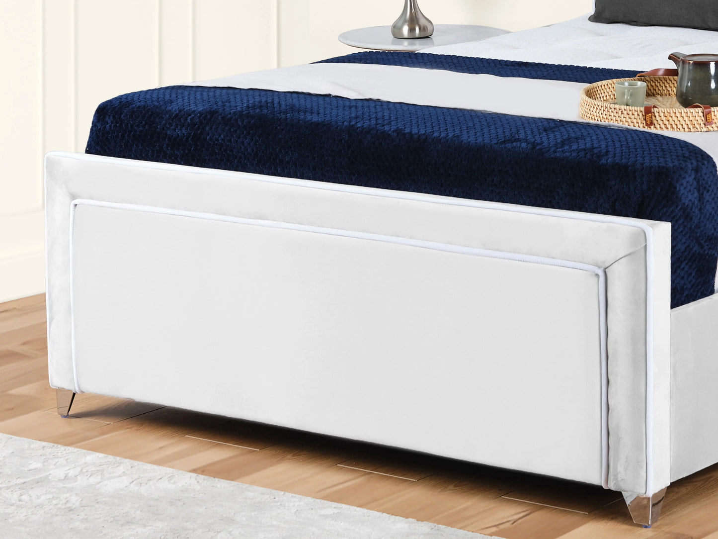 Ariana Upholstered Bed