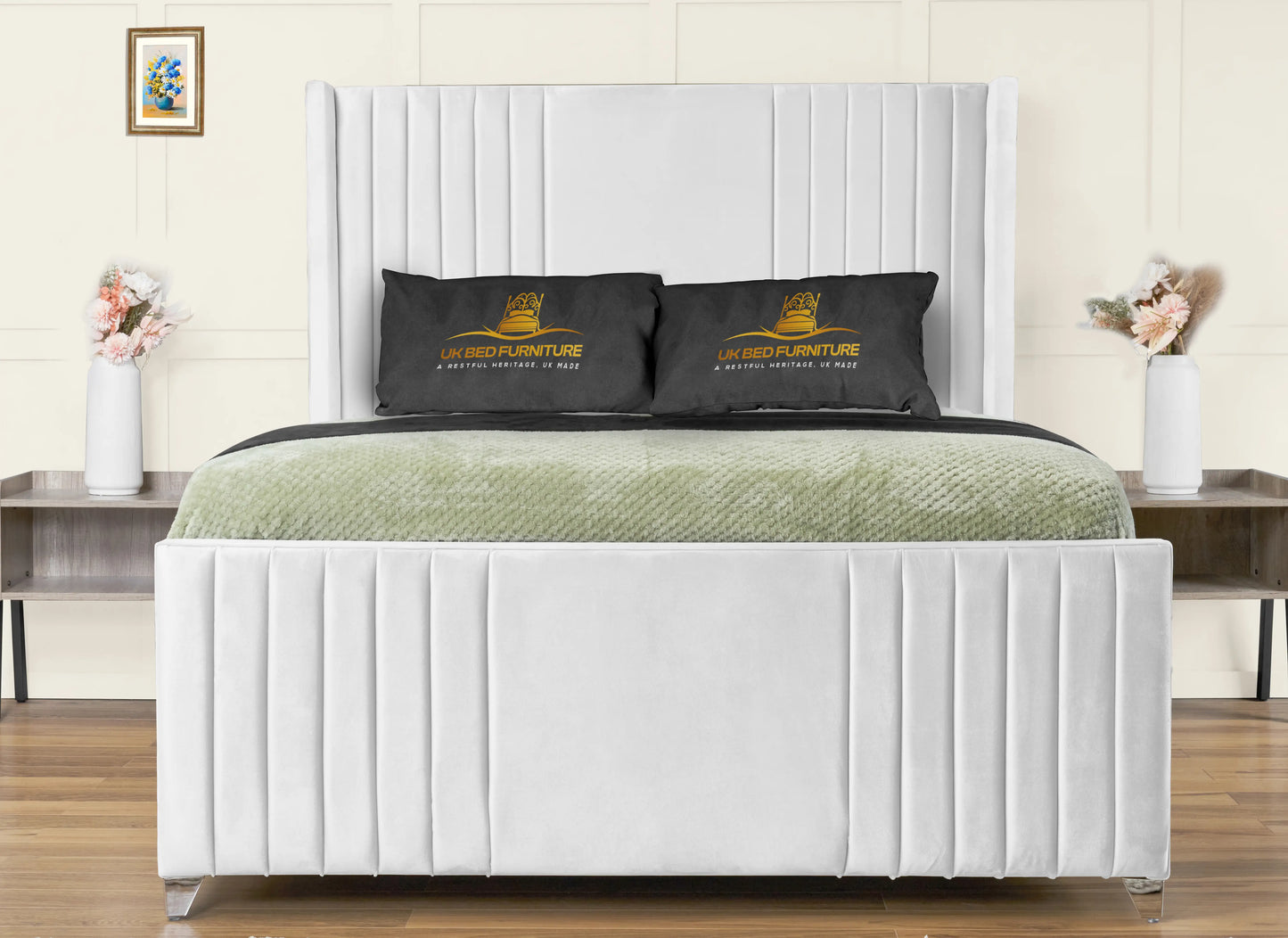 Elise lined winged Upholstered Bed