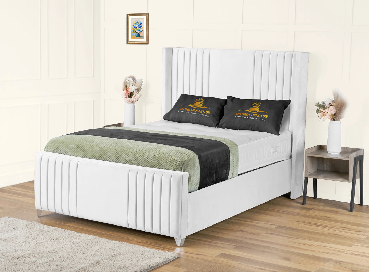 Elise lined winged Upholstered Bed