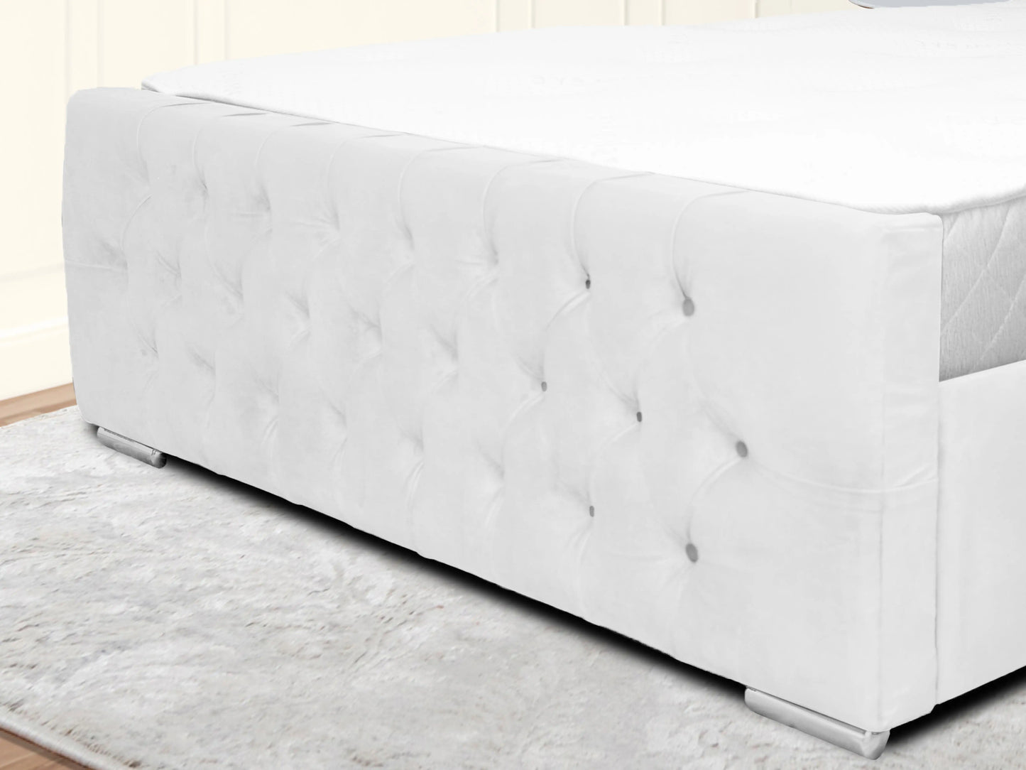 Kendall Winged Upholstered Bed