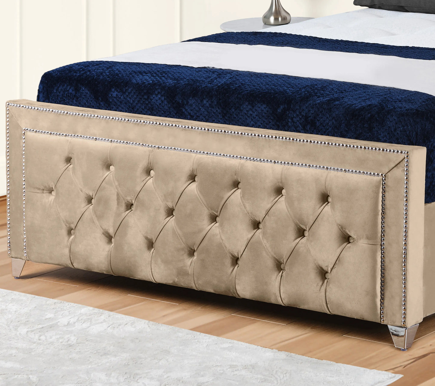 Hamilton Upholstered Bed