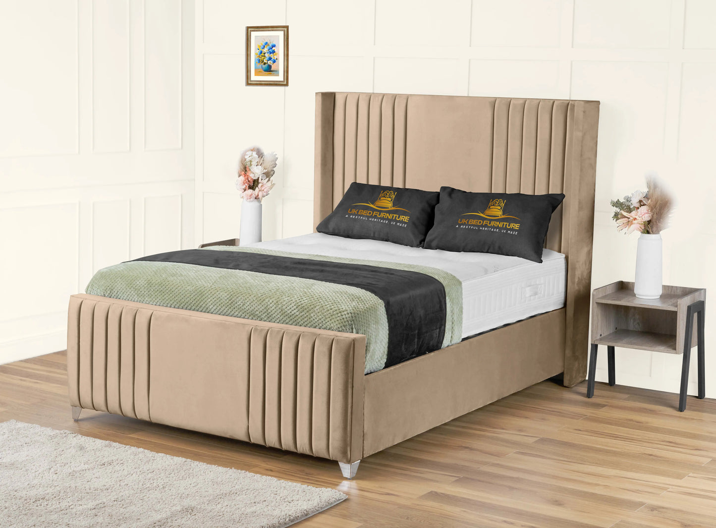 Elise lined winged Upholstered Bed