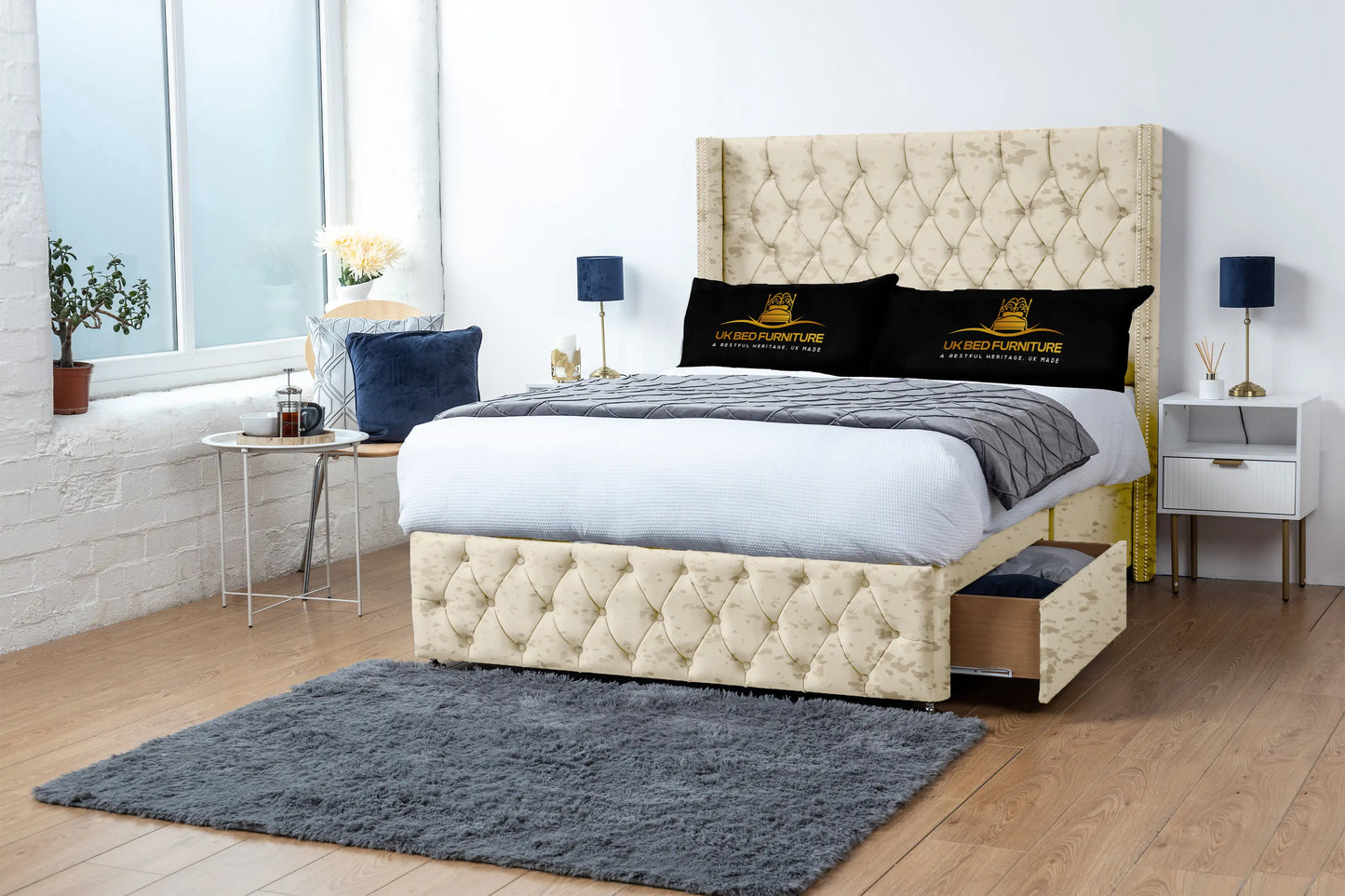 Jasmine Divan Bed