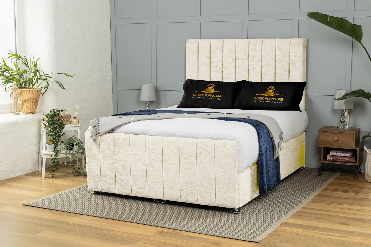 Venetian Ottoman Bed
