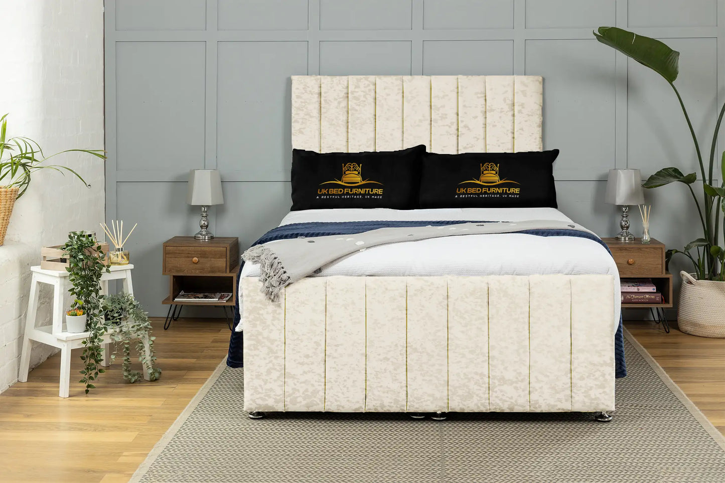 Venetian Ottoman Bed