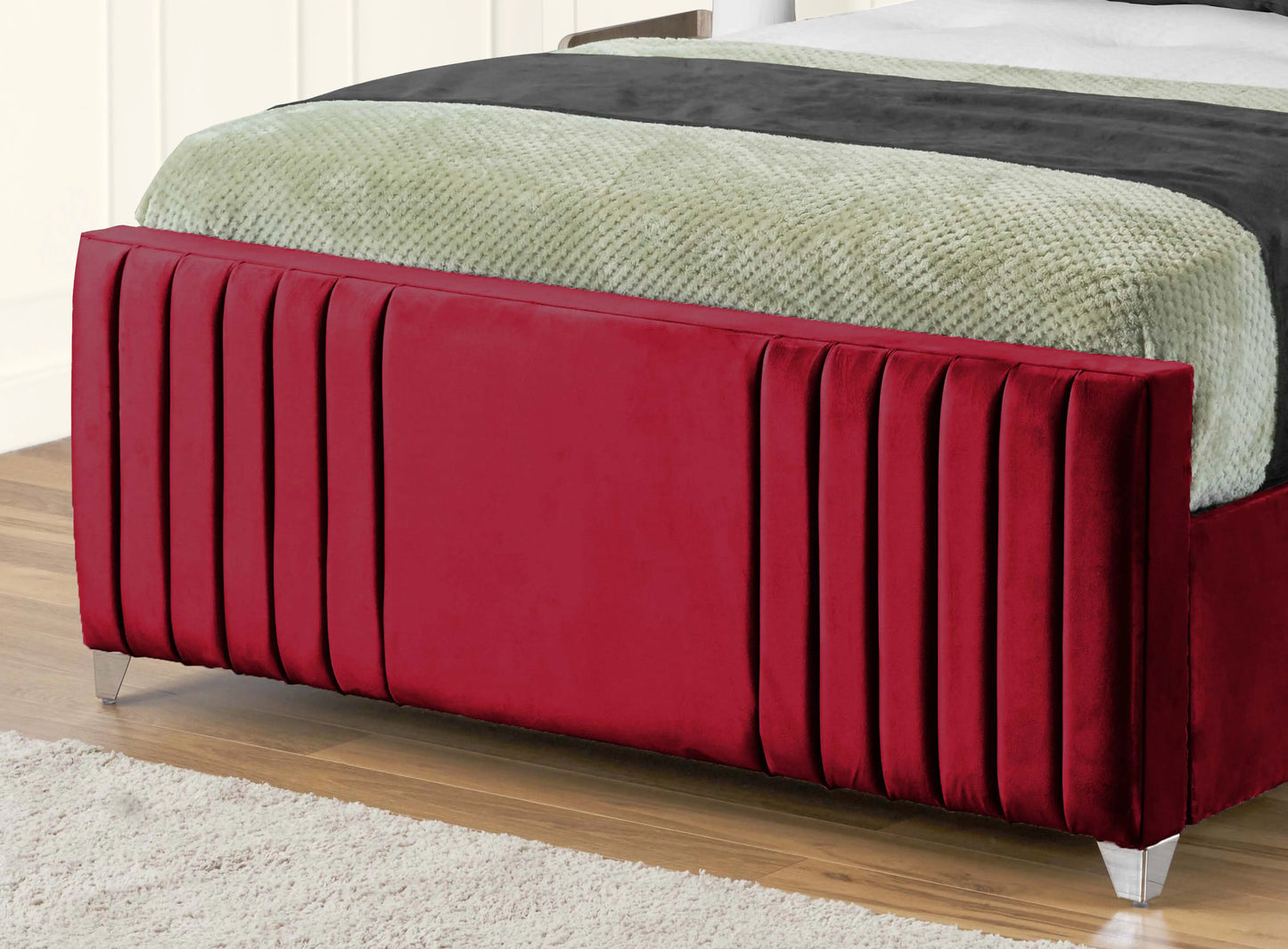 Elise lined winged Upholstered Bed