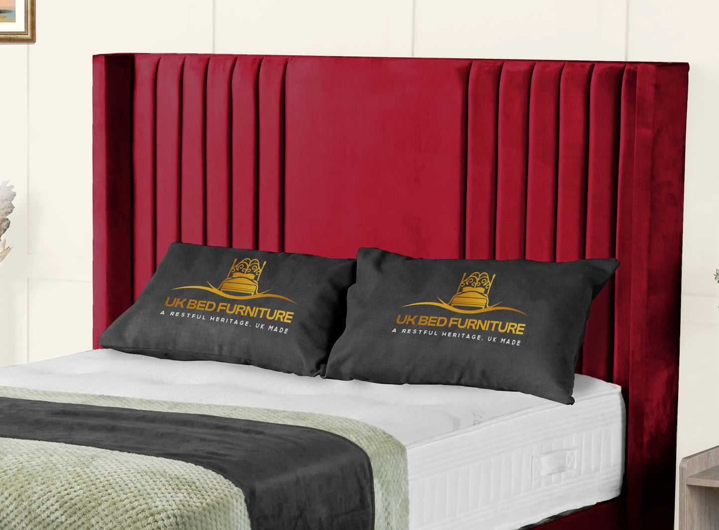 Elise lined winged Upholstered Bed