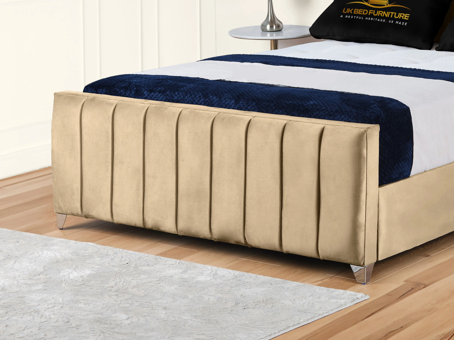Lisburn Upholstered bed