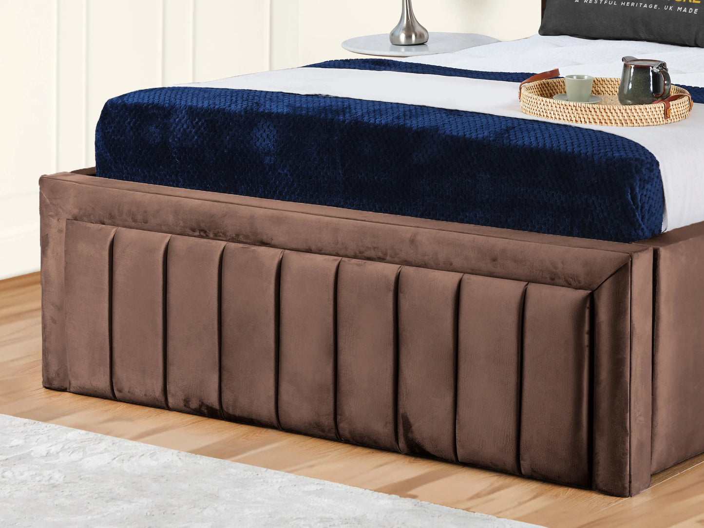 Grand panel Upholstered bed