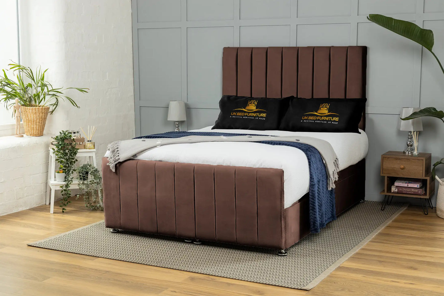 Venetian Ottoman Bed