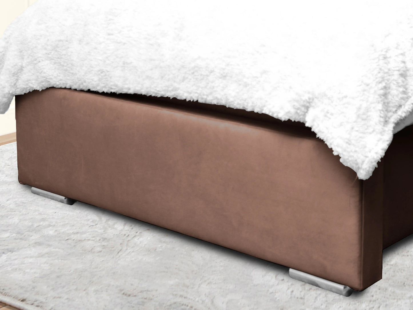 Miri Winged Upholstered Bed