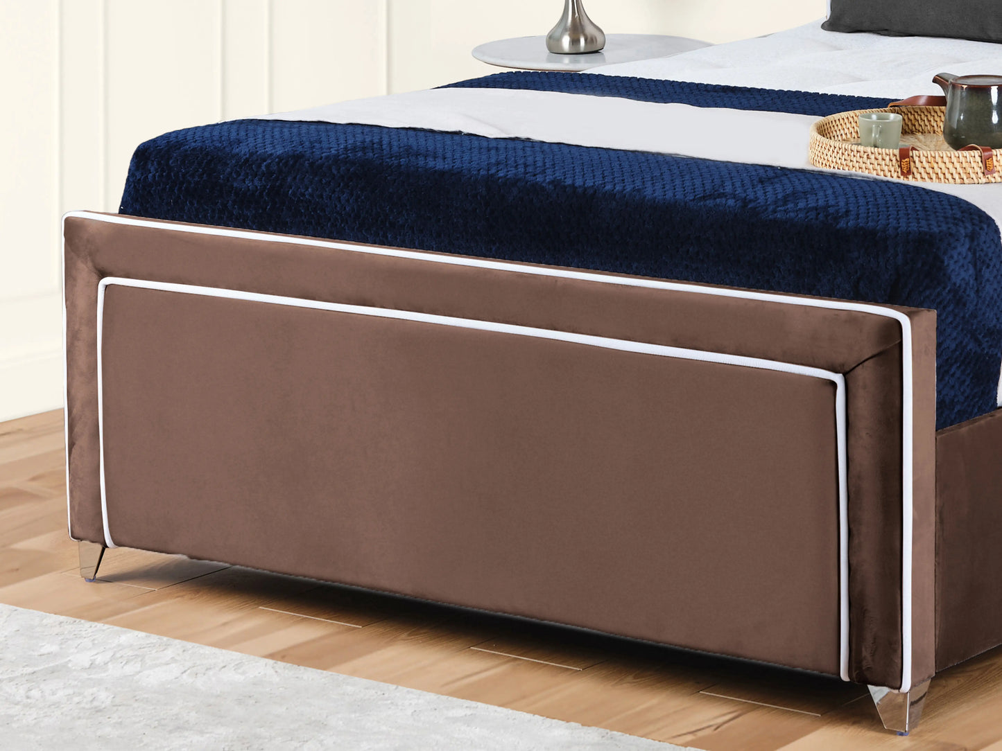 Ariana Upholstered Bed